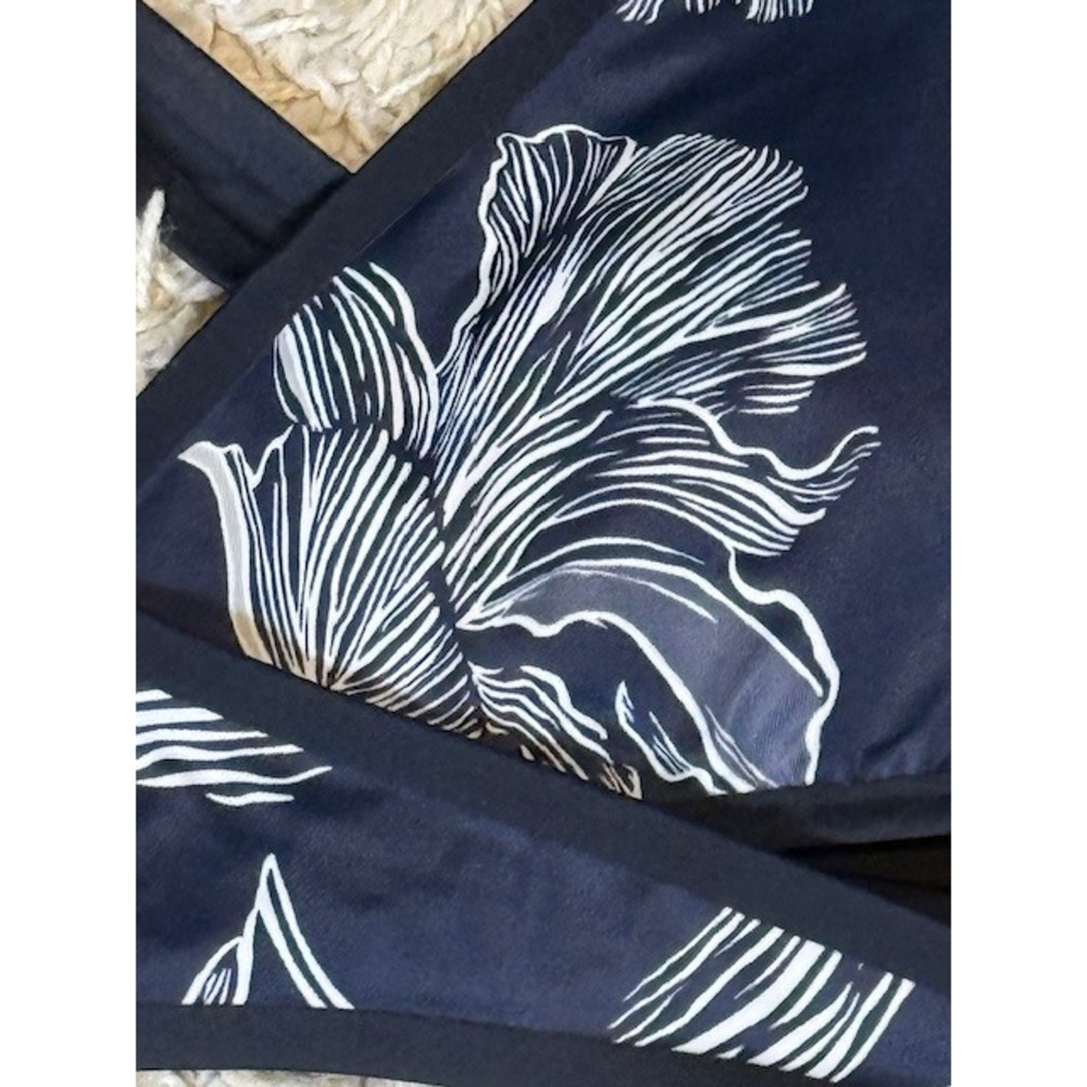 Athleta Fiore Wrap Bikini Set Size Small Navy Floral Criss Cross Back Strappy - Picture 3 of 8